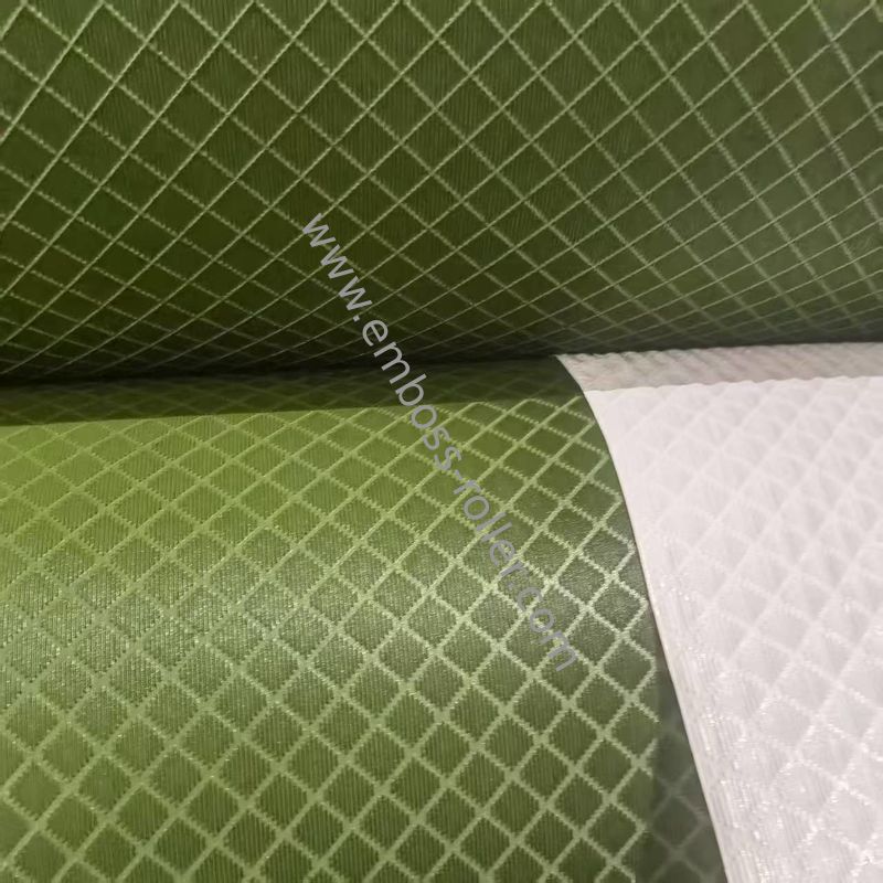 প্রস্থ 600-1600mm দীর্ঘ সেবা জীবন এবং পৃষ্ঠ কঠোরতা সঙ্গে এমবসিং রোলার HV1100/HRC62